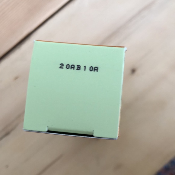 COPY - Pixi by Petra NWT Vitamin-C Lotion - 1.70 fl oz - Picture 7 of 10